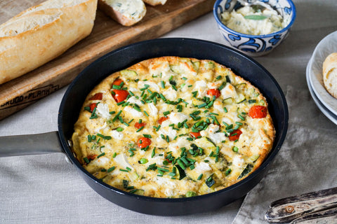 Lente frittata met courgette en geitenkaas