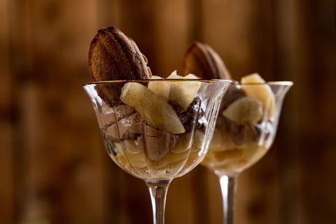 Dessertbox madeleine met stoofpeer en chocolade mousse