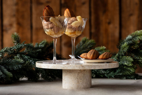 Dessertbox madeleine met stoofpeer en chocolade mousse