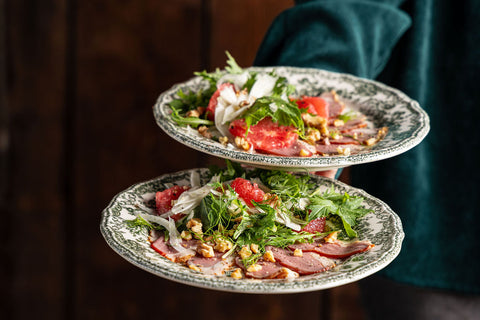 Voorgerechtbox van Miljuschka | Gerookte eendenborst met grapefruit en venkel