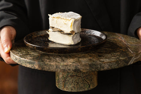 Pierre Robert met verse truffel van kaasmeester Damian