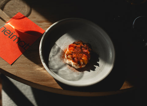 Voorgerecht van Restaurant Heimat | Geroosterde regenboogwortel met ricotta