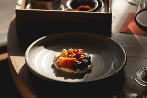 Voorgerecht van Restaurant Heimat | Geroosterde regenboogwortel met ricotta