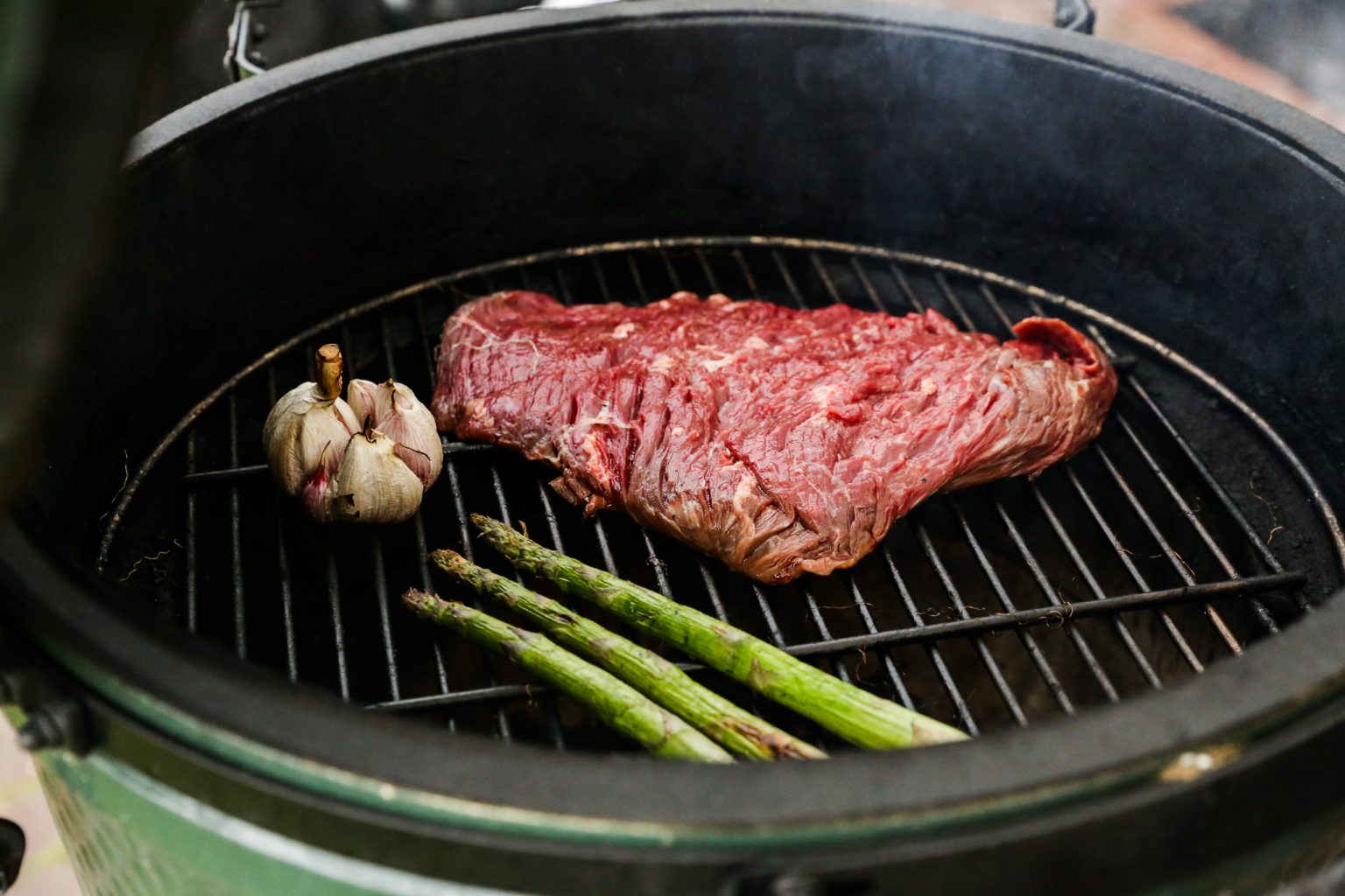 Bavette Bereiden Op De Barbecue - Lindenhoff