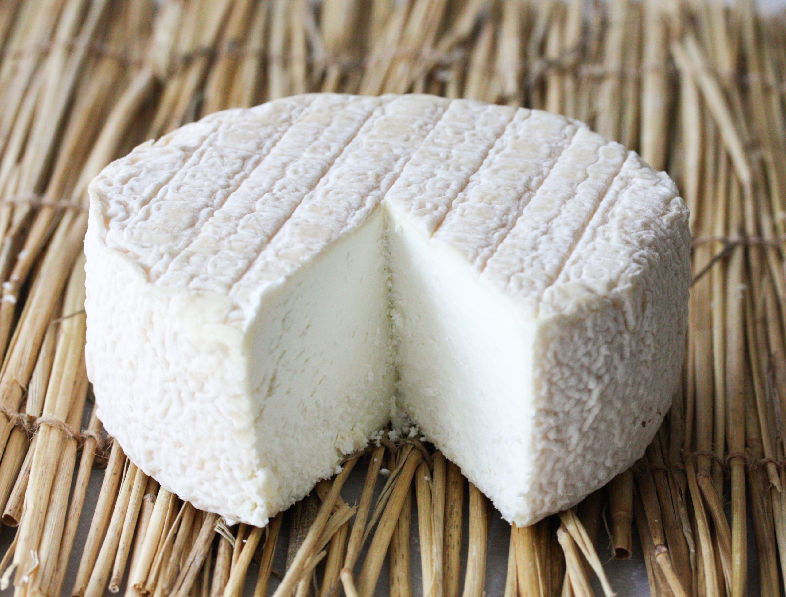 Tomme de chèvre petit cru